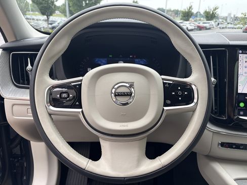 Used 2024 Volvo XC60 B5 Plus w/ Protection Package Premier AWD/4WD image 18