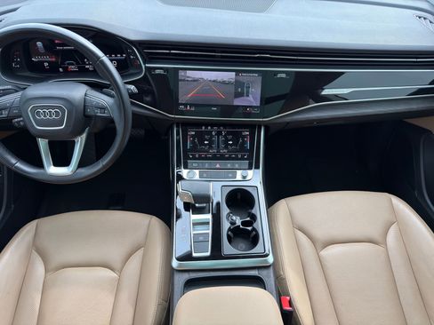 Used 2022 Audi Q8 Premium Plus image 24