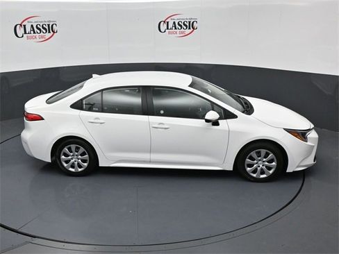 Used 2024 Toyota Corolla LE image 20