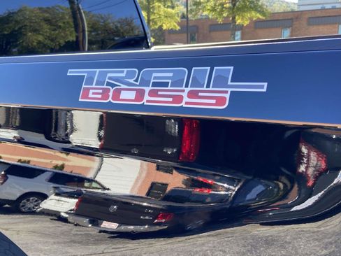 Certified 2024 Chevrolet Silverado 1500 LT Trail Boss image 31