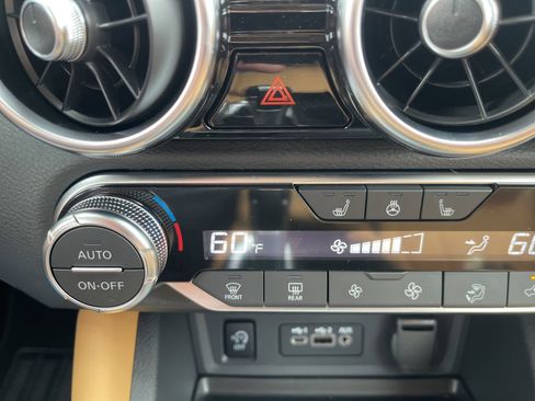 New 2025 Nissan Sentra SV w/ SV Premium Package image 24