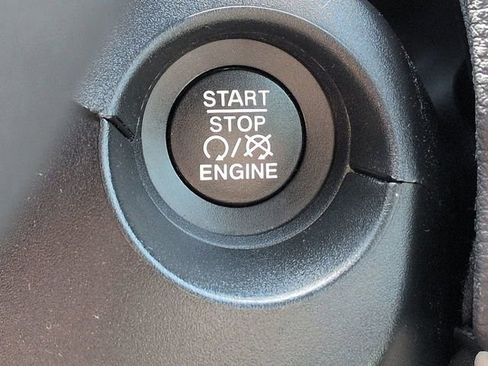 Used 2021 Jeep Compass Latitude w/ Sun and Sound Group image 36