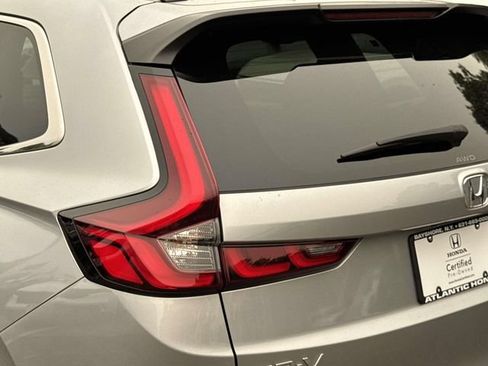 Certified 2025 Honda CR-V Sport image 9