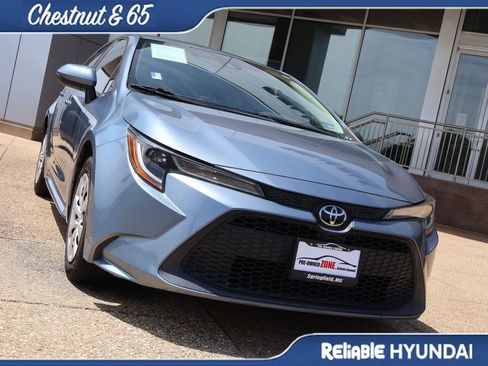 Used 2020 Toyota Corolla LE FWD image 7
