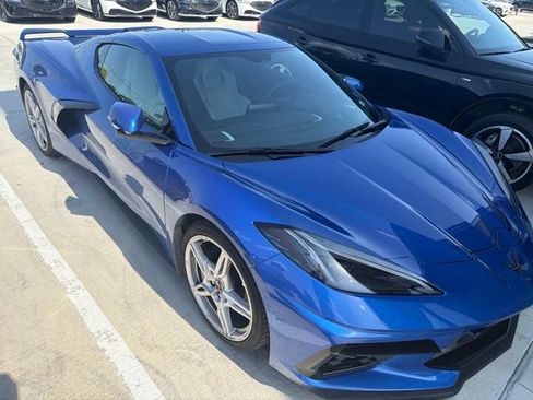 Used 2022 Chevrolet Corvette Stingray Preferred Cpe w/ Z51 Performance Package RWD image 2