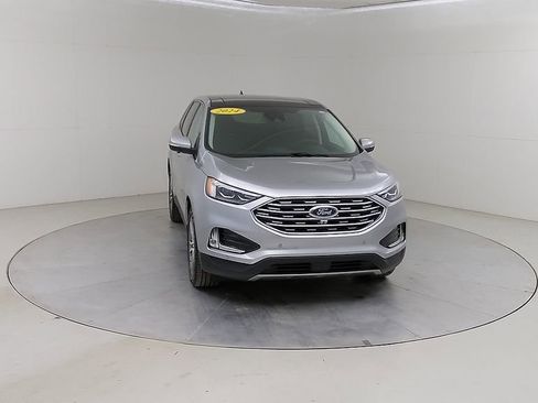 Certified 2024 Ford Edge Titanium w/ Equipment Group 301A AWD/4WD image 10