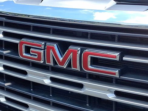 Used 2023 GMC Sierra 1500 SLE AWD/4WD image 29
