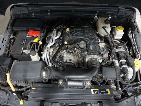 Used 2023 Jeep Gladiator Overland image 11