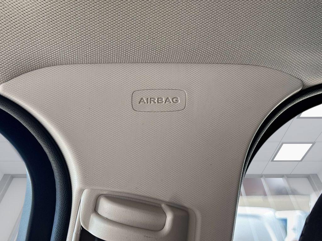 Used 2017 Ford Focus SE FWD image 29