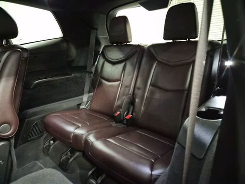 Used 2020 Cadillac XT6 Premium Luxury image 21