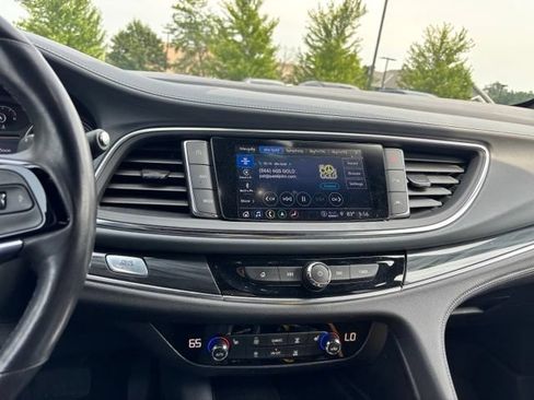 Used 2023 Buick Enclave Essence w/ Sport Touring Edition AWD/4WD image 12