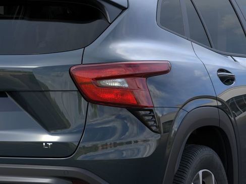New 2026 Chevrolet Trax LT w/ Driver Confidence Package FWD image 12