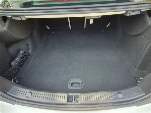 Used 2022 Mercedes-Benz E 350 Sedan image 6