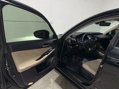 Used 2020 Lexus IS 300 AWD w/ Premium Package image 9