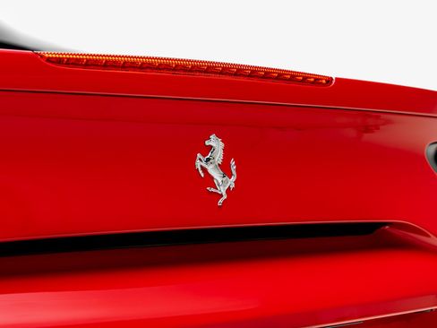 Used 2018 Ferrari 488 GTB RWD image 27