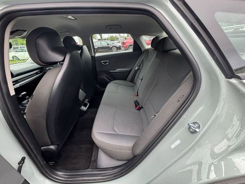 Used 2025 Kia K4 FWD image 24