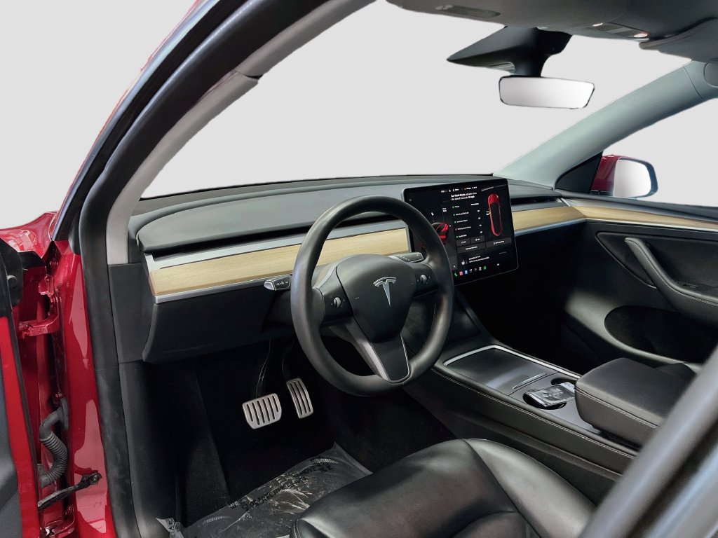 Used 2023 Tesla Model Y Performance AWD/4WD image 9