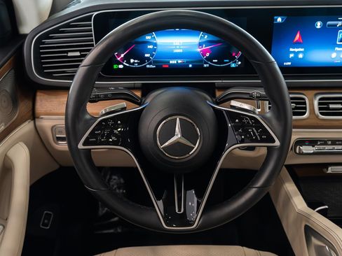 Used 2024 Mercedes-Benz GLE 450 4MATIC image 11