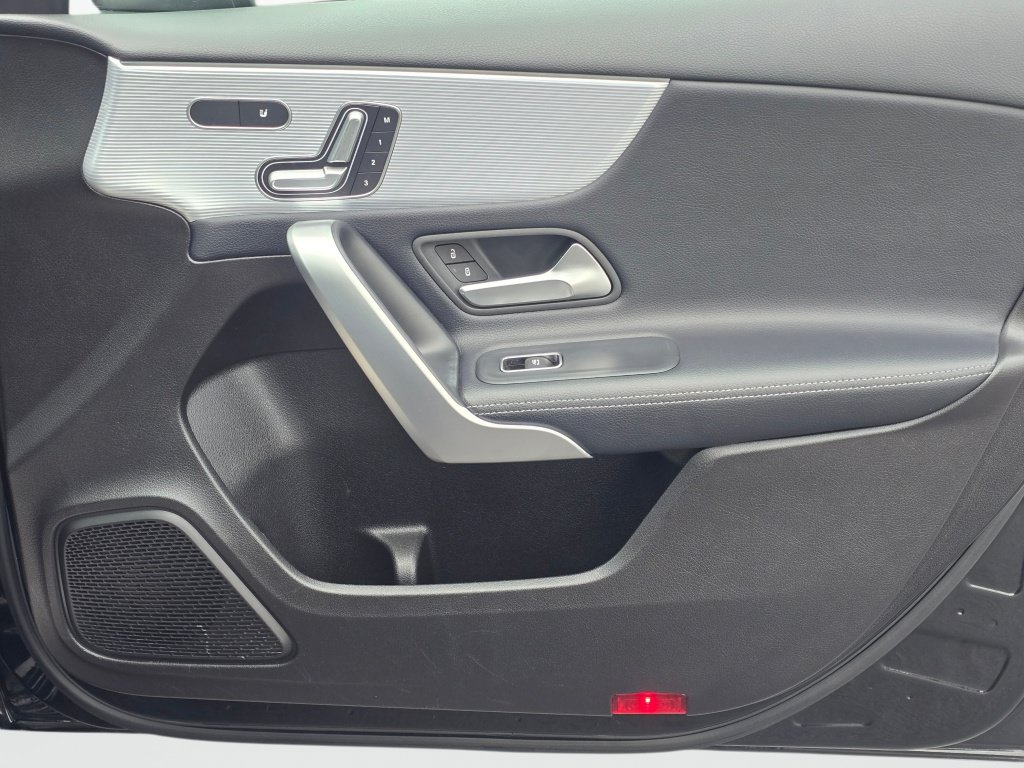 Used 2019 Mercedes-Benz A 220 4MATIC image 28