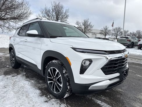 New 2026 Chevrolet TrailBlazer LT image 2