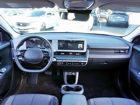 Used 2024 Hyundai Ioniq 5 SEL RWD image 18