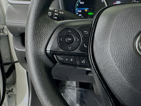 Used 2022 Toyota RAV4 LE AWD/4WD image 16