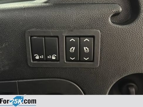 Used 2016 Chevrolet Suburban LTZ AWD/4WD image 31
