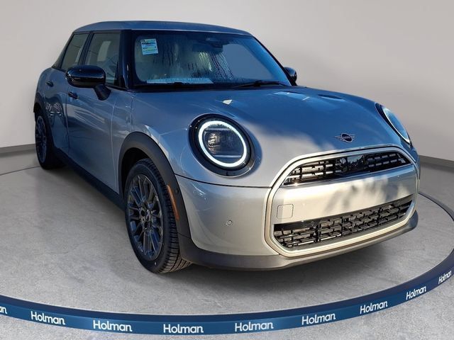 New 2026 MINI Cooper 4-Door Hardtop FWD image 3