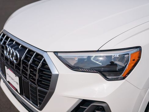 Used 2021 Audi Q3 2.0T Premium w/ Convenience Package AWD/4WD image 28