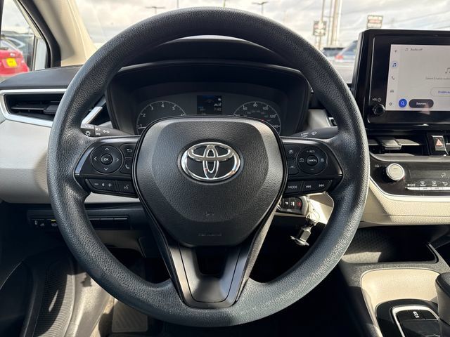 Used 2023 Toyota Corolla LE FWD image 18