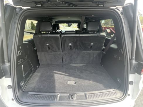 Used 2024 Jeep Wagoneer Series II AWD/4WD image 9