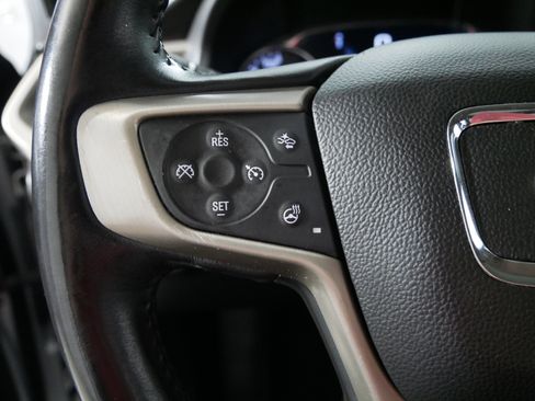 Certified 2017 GMC Acadia Denali w/ Technology Package AWD/4WD image 27