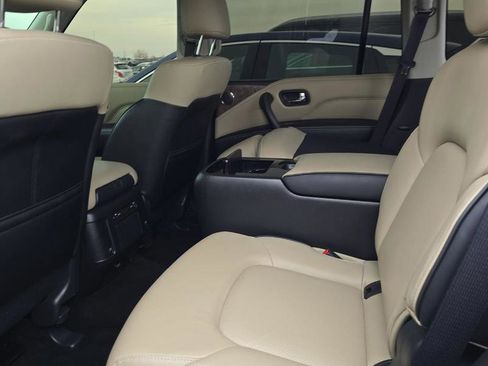 Used 2024 INFINITI QX80 Premium Select w/ Cargo Package image 20