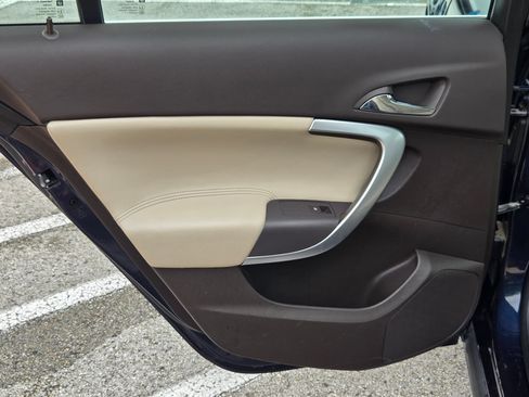 Used 2016 Buick Regal Premium FWD image 15
