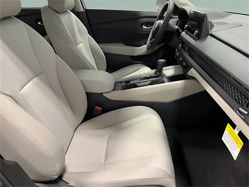 New 2025 Honda Accord SE image 32