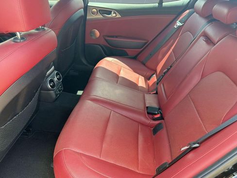 Used 2018 Kia Stinger GT1 RWD image 14