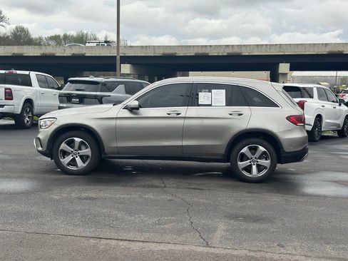 Used 2022 Mercedes-Benz GLC 300 image 4