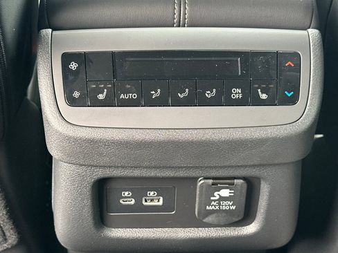 New 2025 Nissan Pathfinder Platinum image 15