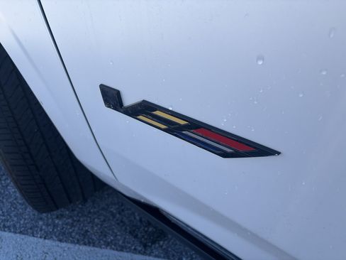 Used 2023 Cadillac Escalade ESV V w/ LPO, ONYX Package image 10