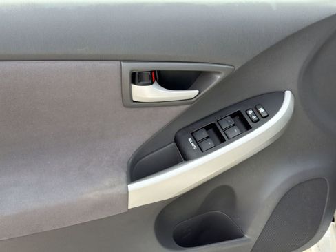 Used 2010 Toyota Prius Two FWD image 13