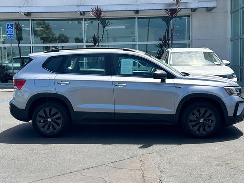 Used 2023 Volkswagen Taos S FWD image 3