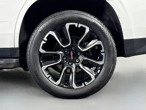 Certified 2023 GMC Yukon SLE w/ Gmc Pro Safety Plus Package image 33