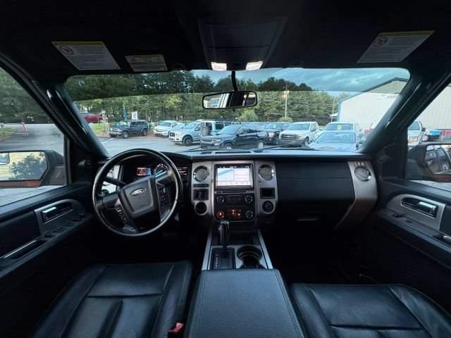 Used 2017 Ford Expedition EL XLT w/ Equipment Group 202A RWD image 17