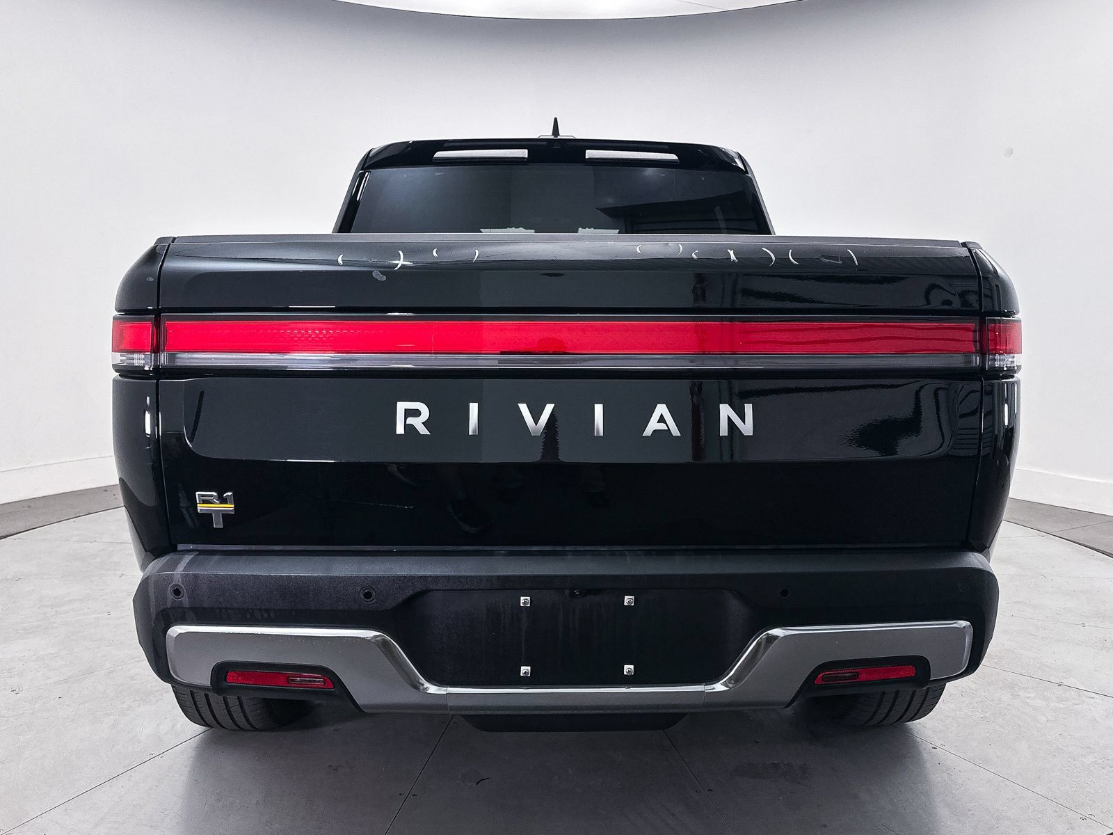 Used 2022 Rivian R1T Adventure AWD/4WD image 15