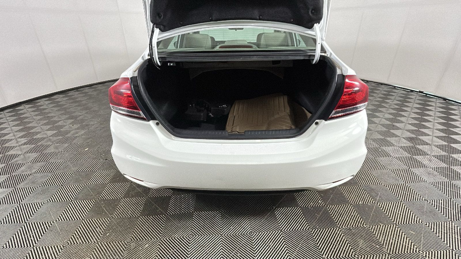 Used 2015 Honda Civic LX image 29