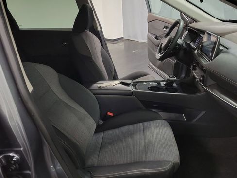 Used 2023 Nissan Rogue SV FWD image 21