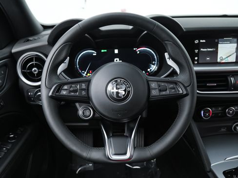 New 2025 Alfa Romeo Stelvio Sprint w/ Veloce Package AWD/4WD image 16