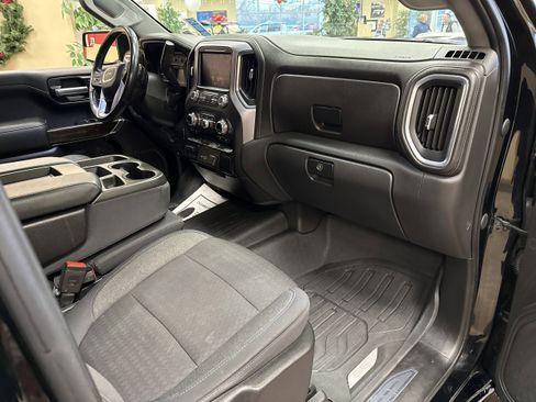 Used 2020 GMC Sierra 1500 Elevation w/ Elevation Value Package AWD/4WD image 19
