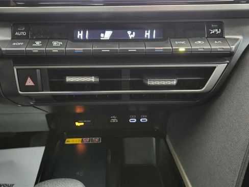 Certified 2025 Toyota Camry LE FWD image 30