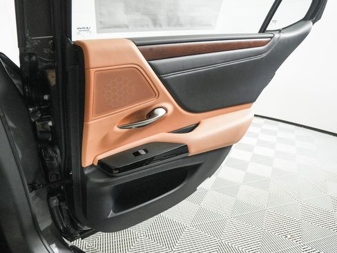 New 2025 Lexus ES 350 w/ Premium Package image 15